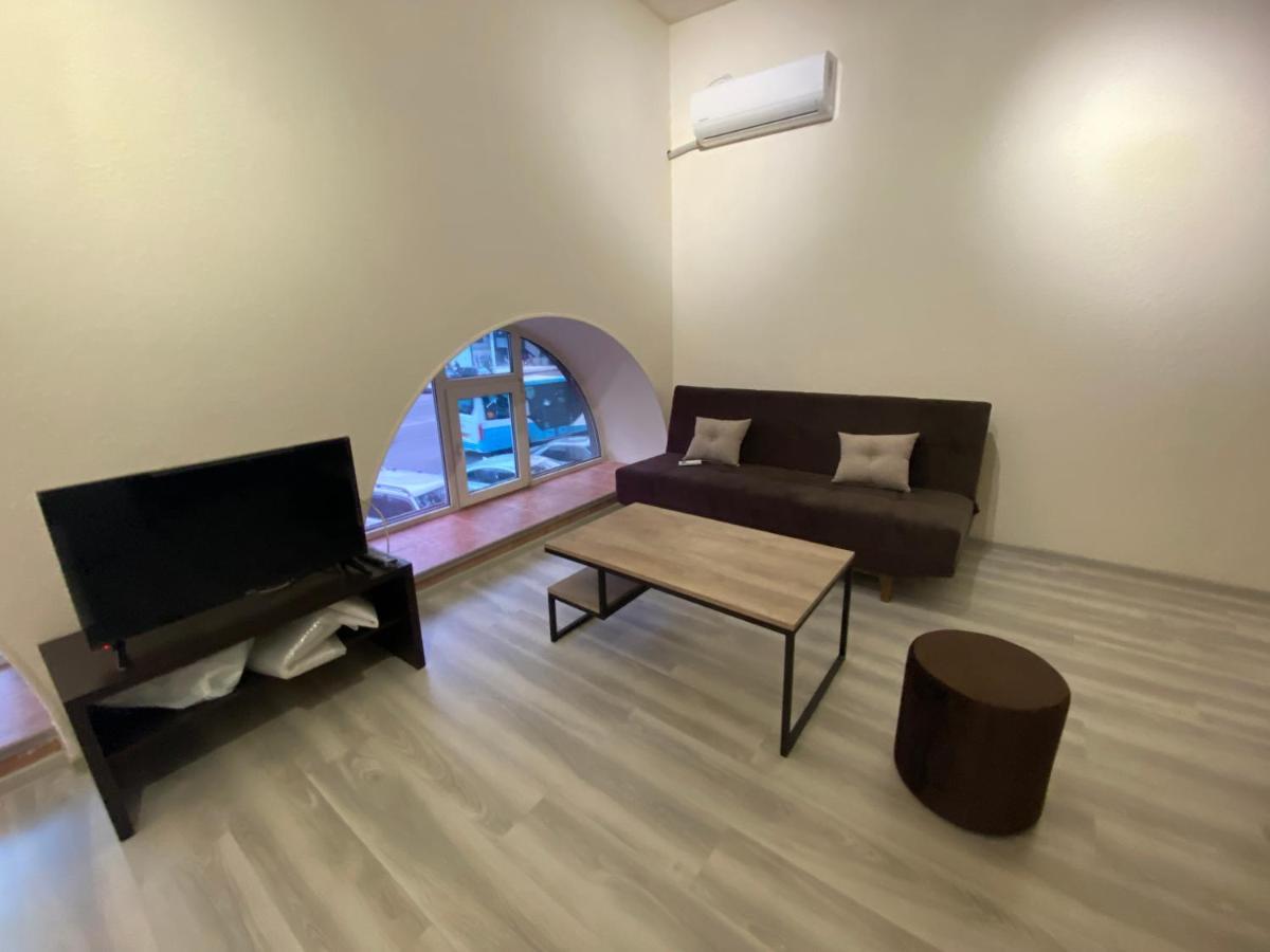 City Center Studio - Yerevan Bagian luar foto