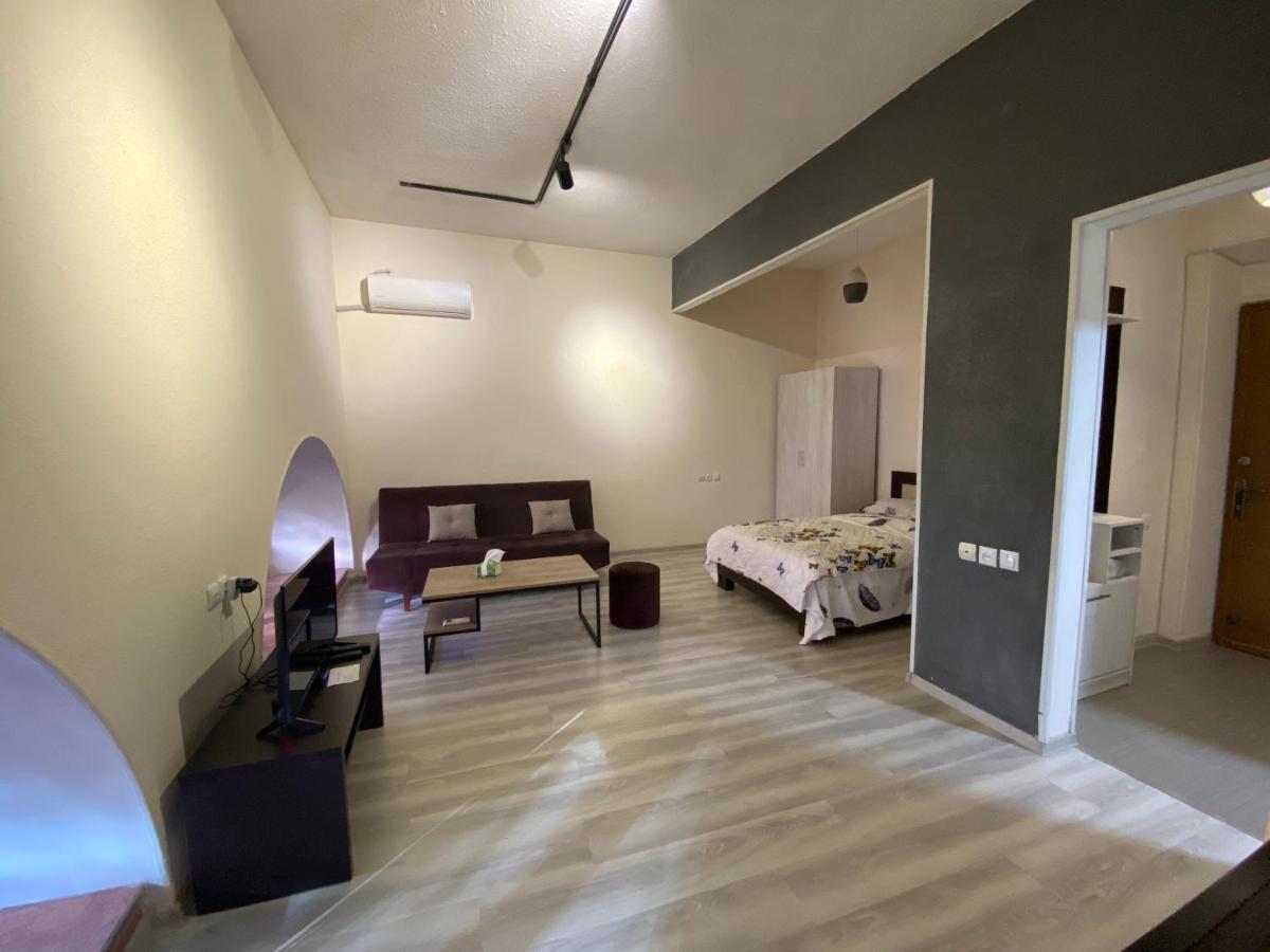 City Center Studio - Yerevan Bagian luar foto